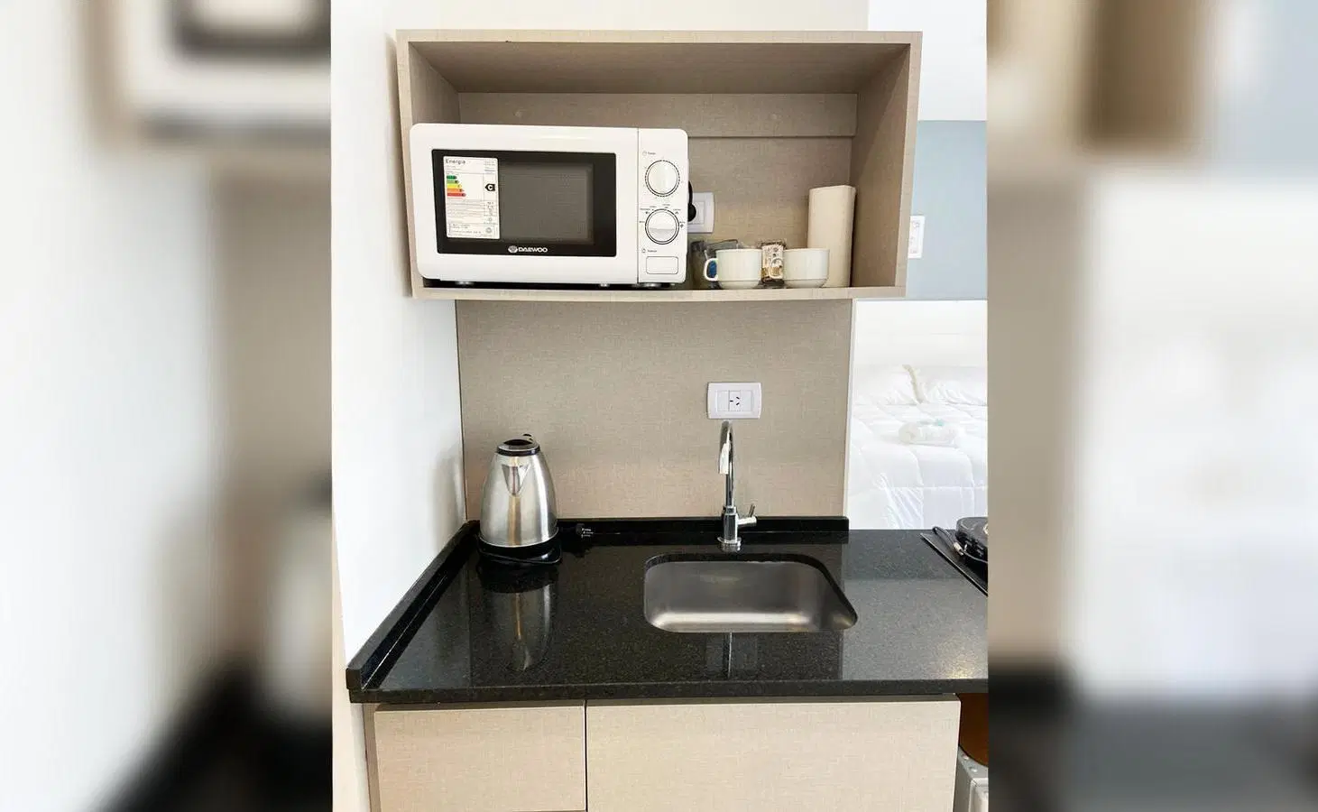 Departamento monoambiente en alquiler en Monserrat 5