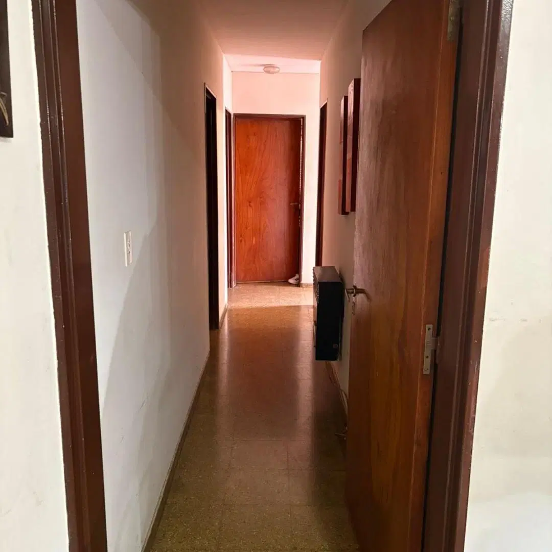 VENTA | Amplia Casa con Cochera en Ciudad- Mendoza 5