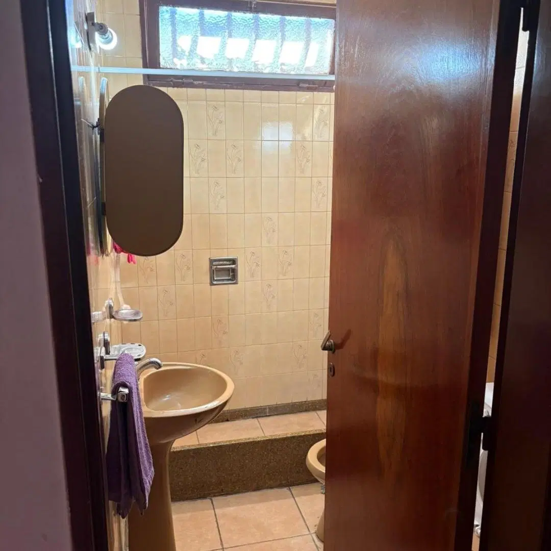 VENTA | Amplia Casa con Cochera en Ciudad- Mendoza 8