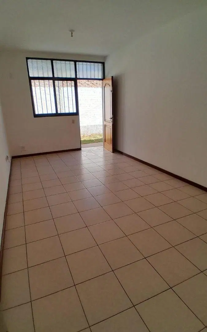 Departamento en Venta Amplio y Luminoso en Maipú con Cochera Doble 1