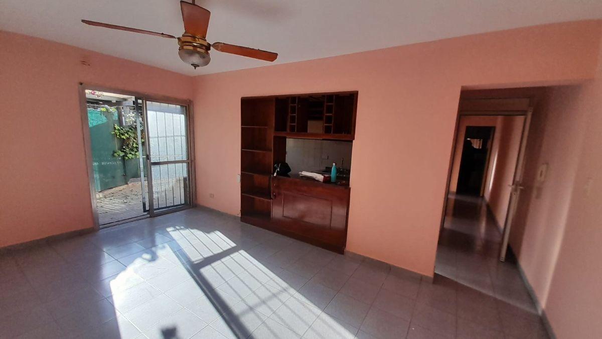 Foto de Departamento en Alquiler /2 dormitorios con patio y cochera en Ciudad, imagen 4