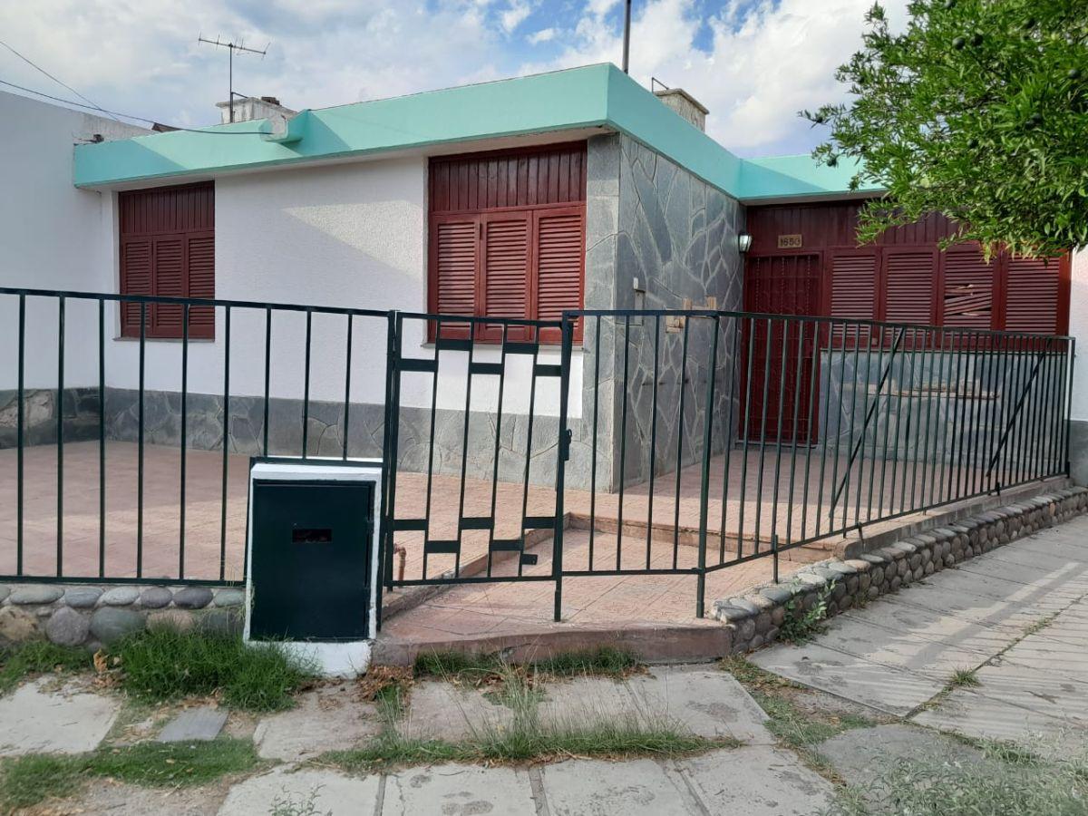Foto de CASA EN ALQUILER – Bº GRÁFICO, GODOY CRUZ, imagen 2