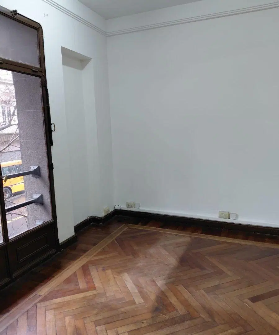 OPORTUNIDAD OFICINA EN PLENO CENTRO !! 5