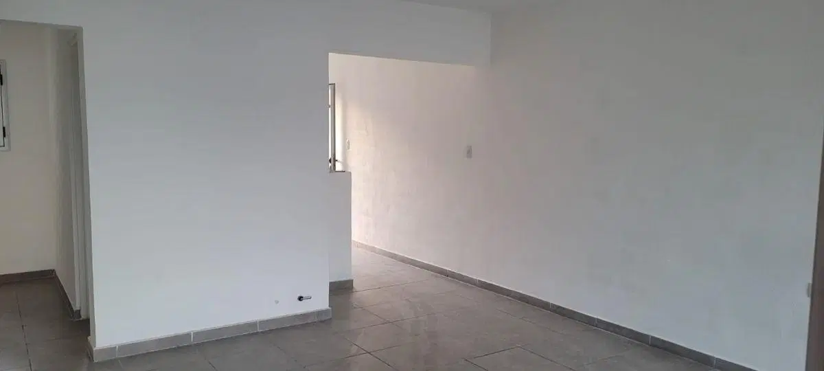 OPORTUNIDAD HERMOSA CASA PRACTICAMENTE NUEVA !! 3