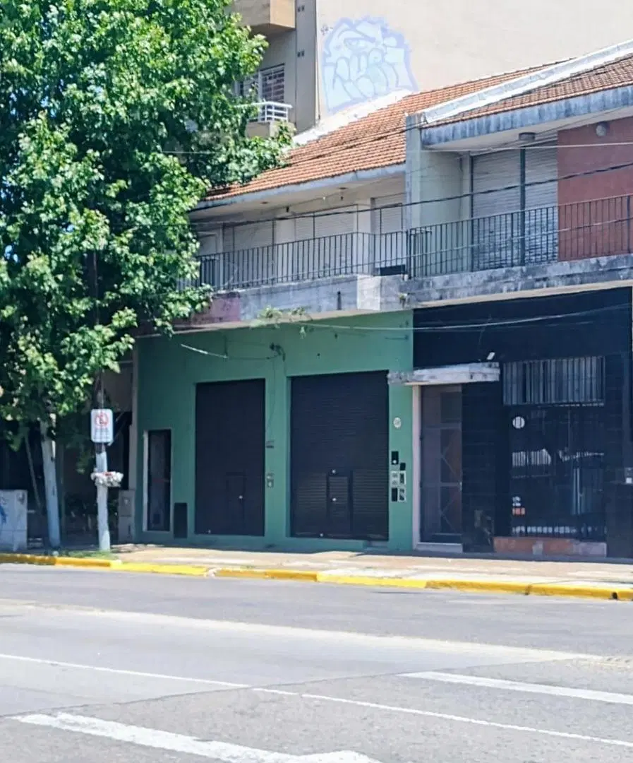 Local en Temperley Este 4