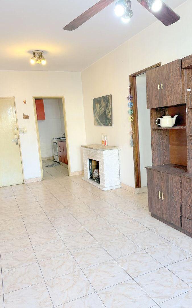 Foto de Departamento de 3 Ambientes - Con detalles - en Monte Castro - Apto, imagen 1