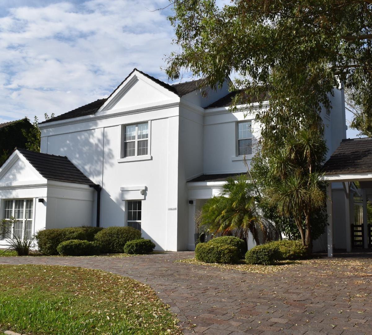 Casa venta en Abril Hudson