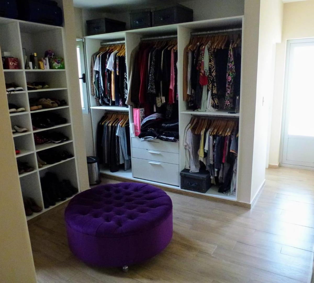 Casa 6 Ambientes en Venta Barrio Los Troncos Berazategui 2