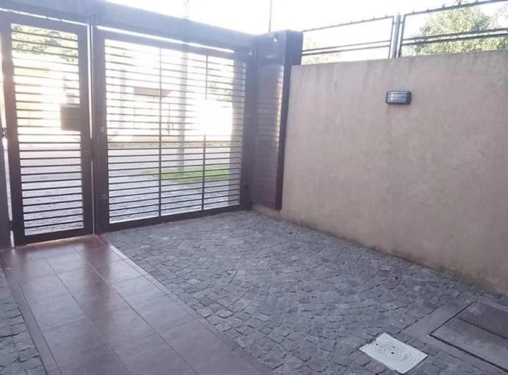 Duplex en Alquiler Cruce Varela 3