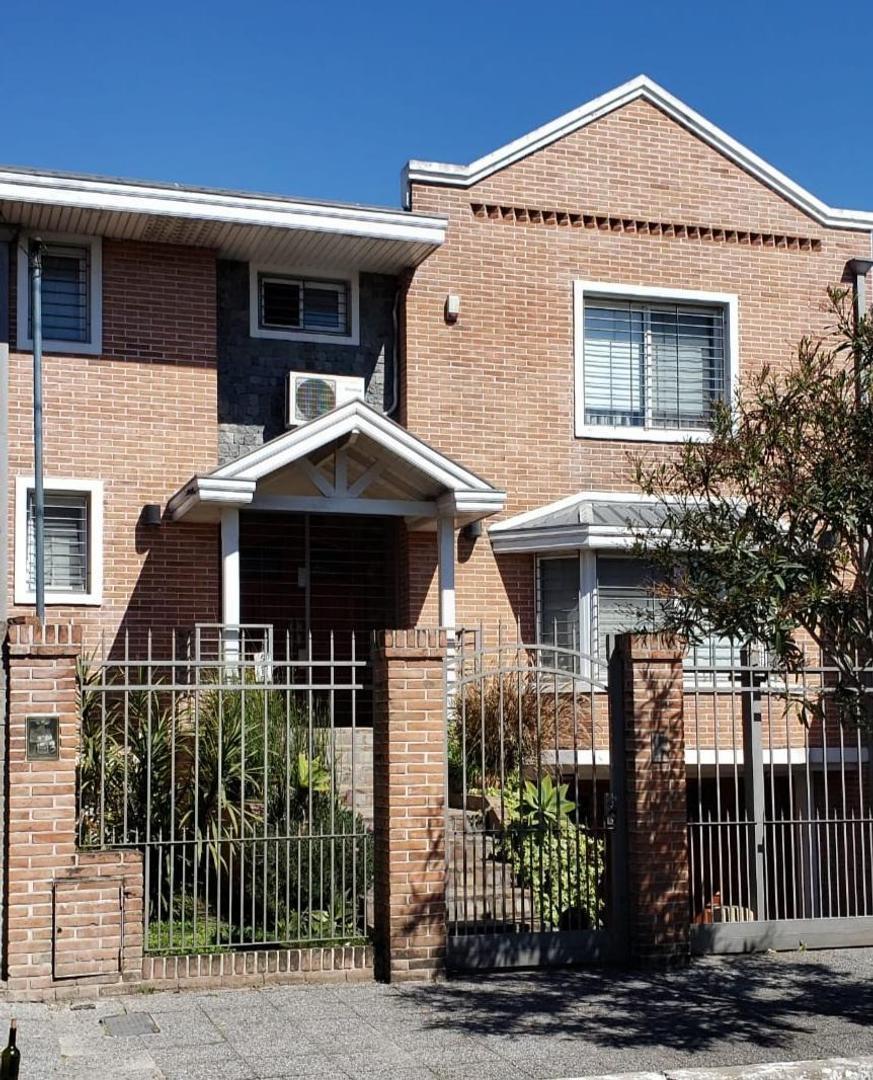 Casa Venta En Ezpeleta