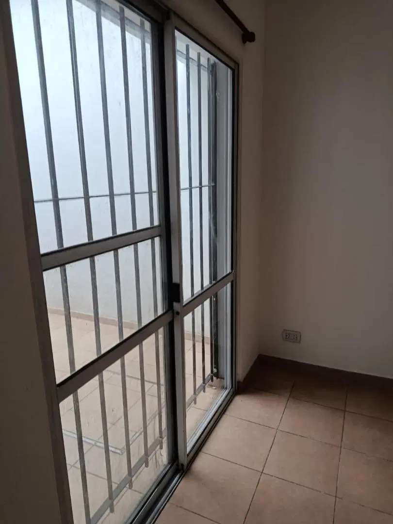 Departamento 2 ambientes Alquiler Berazategui 4