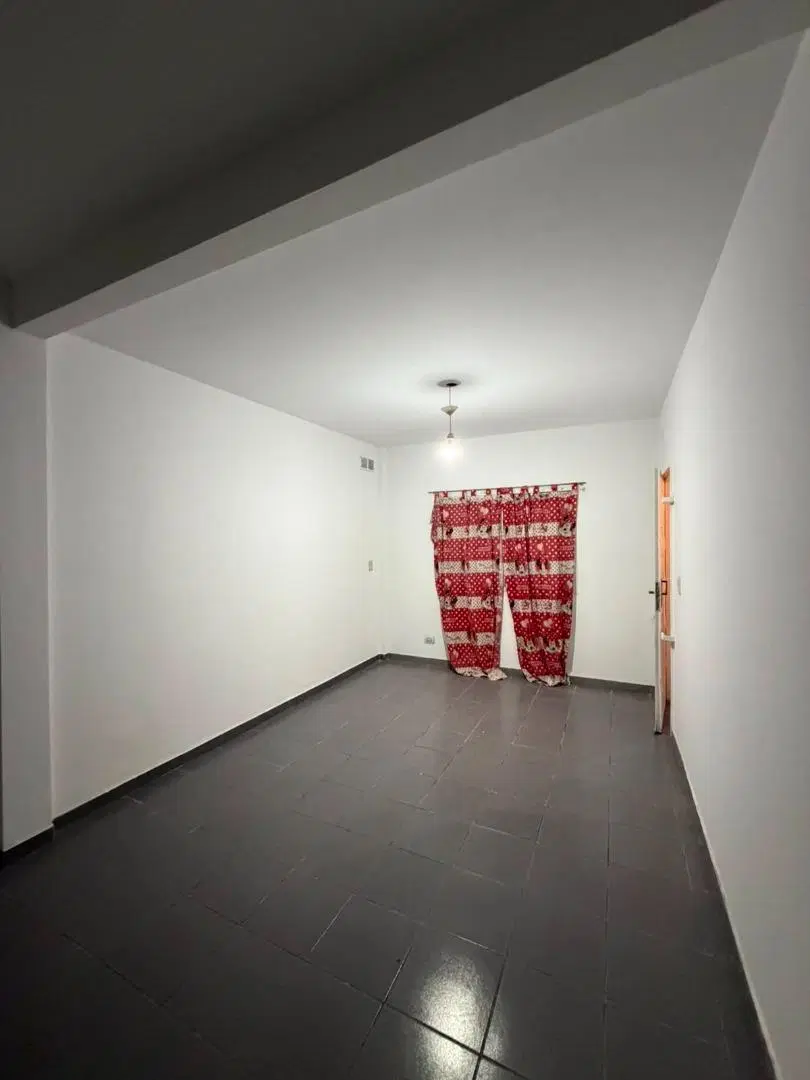 Casa en Alquiler Berazategui 3