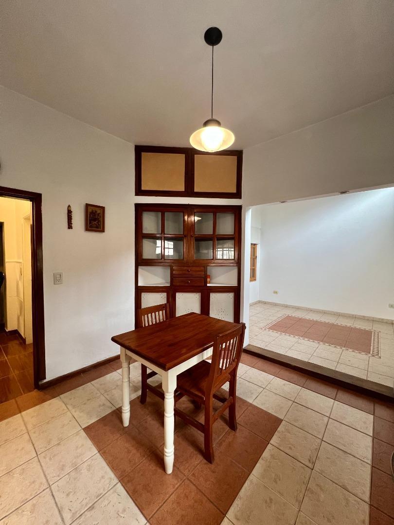 Foto de Casa en Venta 5 ambientes Berazategui, imagen 2