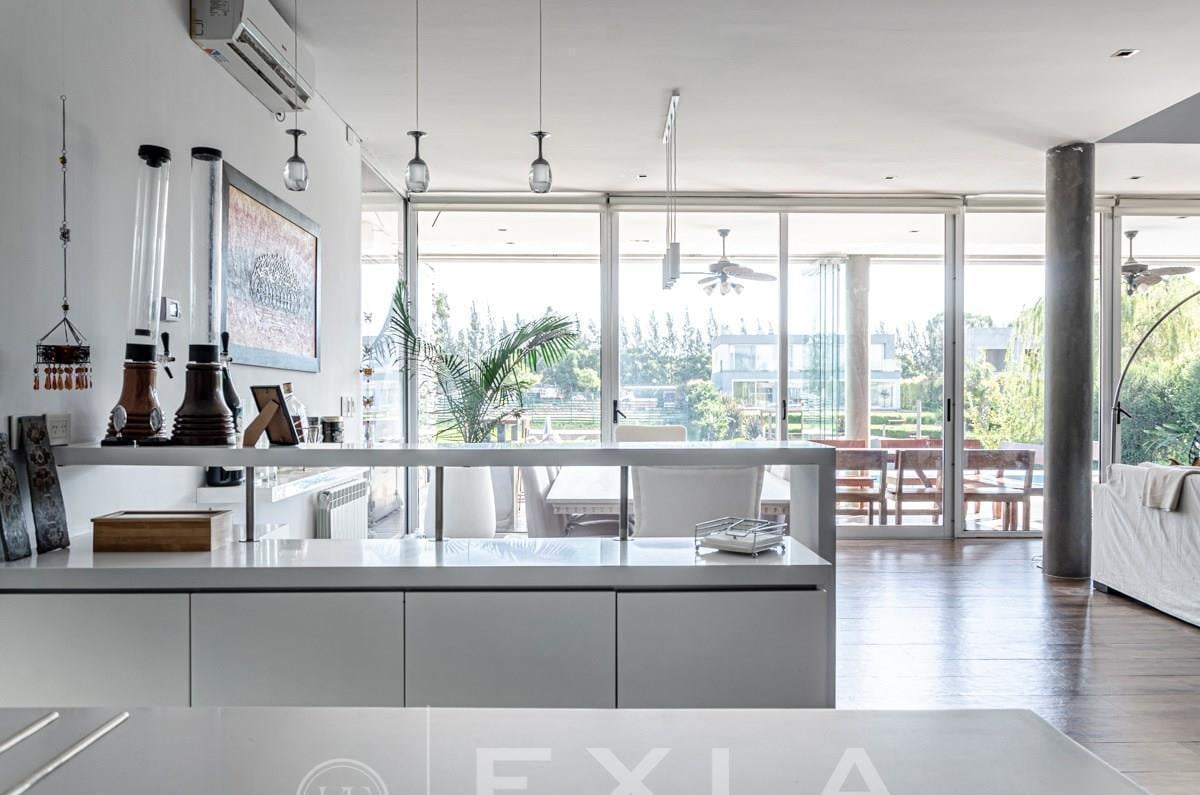Foto de Casa al río con 4 suites, pileta y muelle en El Yacht, Nordelta, imagen 2