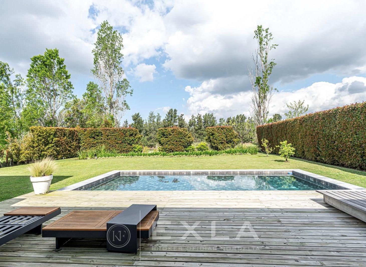 Foto de Casa en alquiler sobre la cancha de golf – 4 dormitorios – El Golf, imagen 3