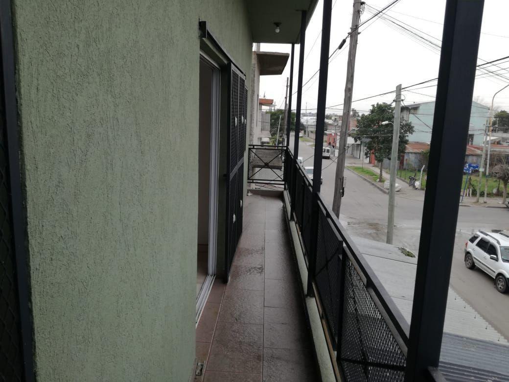 Casa 4 ambientes. | ZINNY al 4700