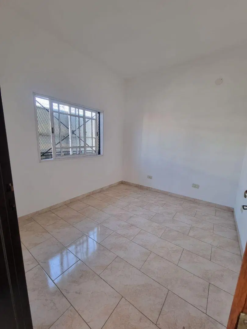 Casa 4 ambientes. | ZINNY al 4700 4