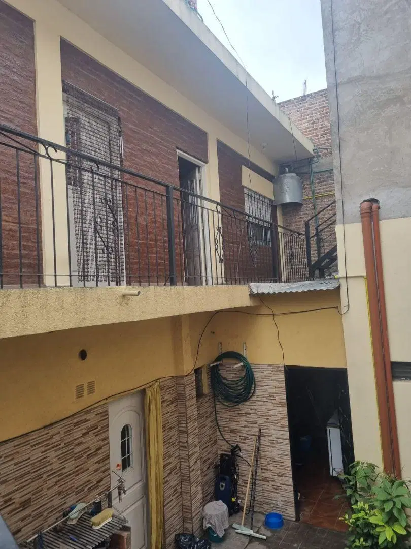 Casa 4 ambientes. | ZINNY al 4700 5