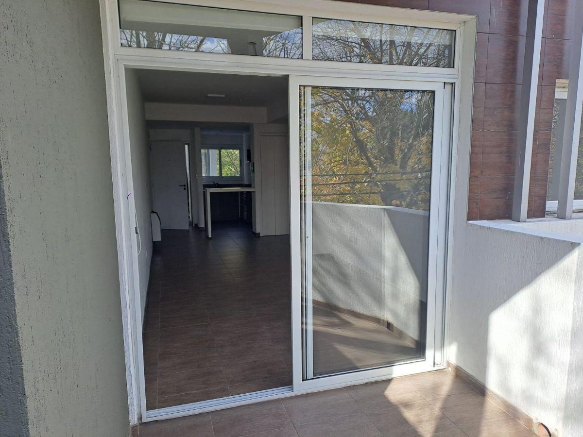 ALQUILER, Gonnet, 502 y 15. Depto 1er Piso,