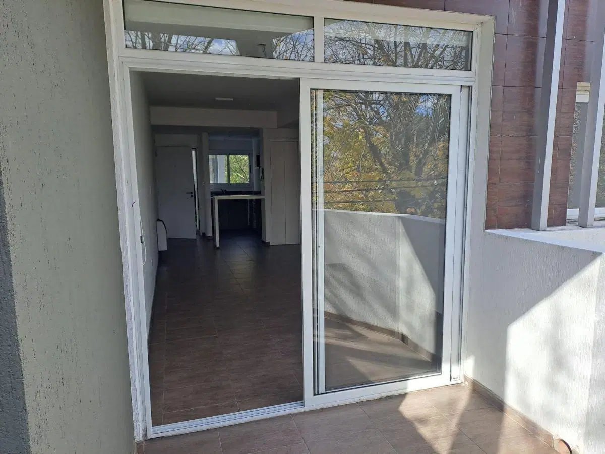 ALQUILER, Gonnet, 502 y 15. Depto 1er Piso, 3