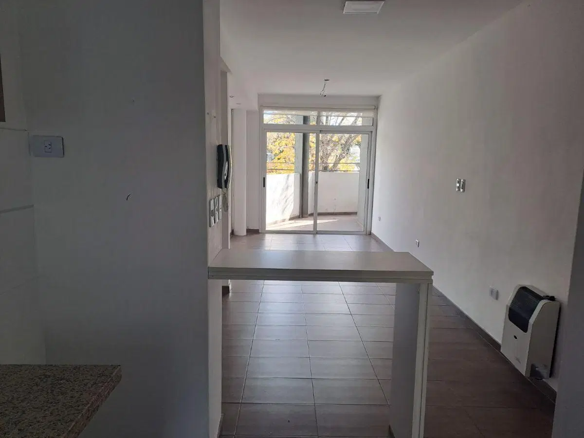 ALQUILER, Gonnet, 502 y 15. Depto 1er Piso, 5