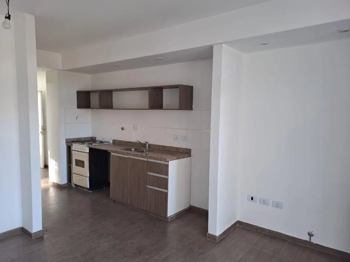 ALQUILER, Gonnet, 502 y 15. Depto 2do Piso 3