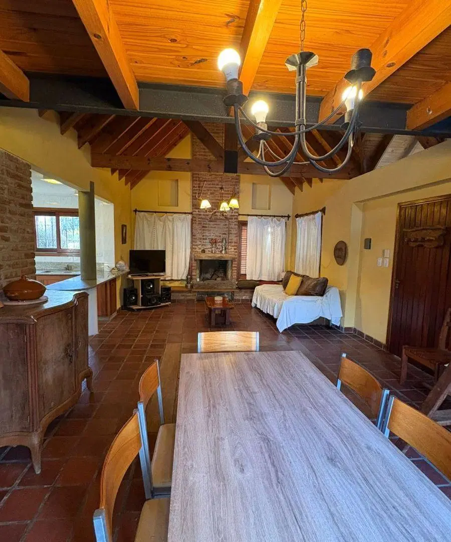 Venta- Casa con Departamento Multifuncional -Calle 504 y 18 bis-Manuel B Gonnet 2