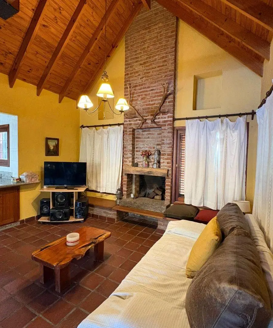 Venta- Casa con Departamento Multifuncional -Calle 504 y 18 bis-Manuel B Gonnet 5