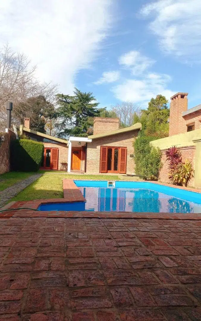 Venta- Casa con Departamento Multifuncional -Calle 504 y 18 bis-Manuel B Gonnet 8