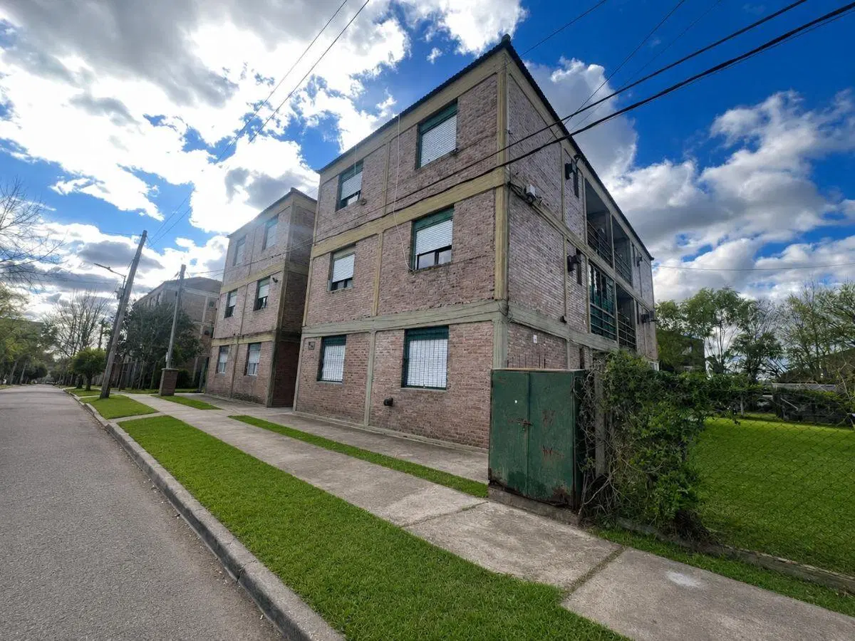 Venta -Alquiler – Departamento dos Dormitorios-Calle 31 e/495 y 500 -Manuel B.Gonnet -Apto Banco 1