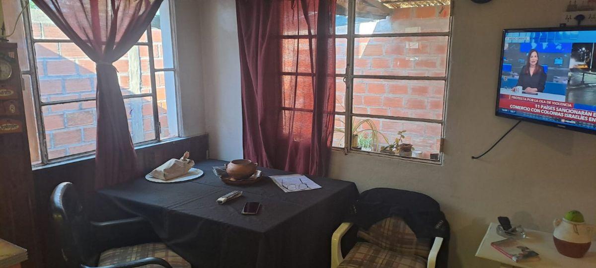 Foto de Venta-Casa 516 e/4 bis y 5-Ringuelet-La Plata, imagen 2