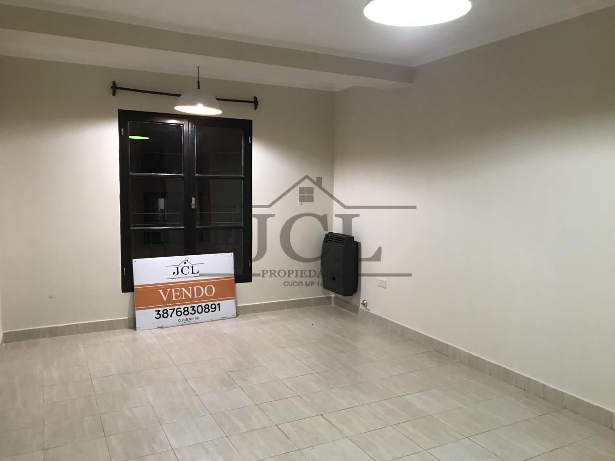 Foto de VENTA DEPARTAMENTO AMEGHINO AL 200, imagen 1