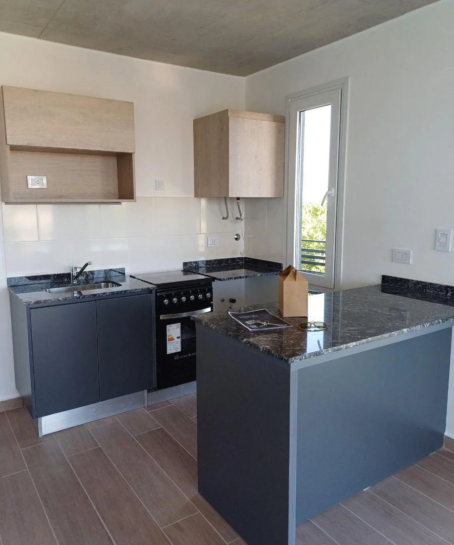 Foto de Excelente departamento de 2 Ambientes en alquiler, A Estrenar al frente con doble balcòn.-, imagen 3