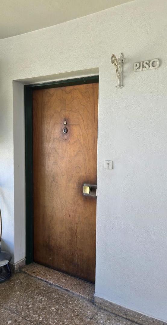 Foto de DEPARTAMENTO EN ALQUILER EN BURZACO, imagen 2