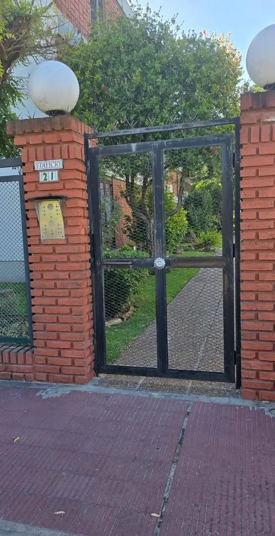 DEPARTAMENTO EN ALQUILER EN BURZACO 3