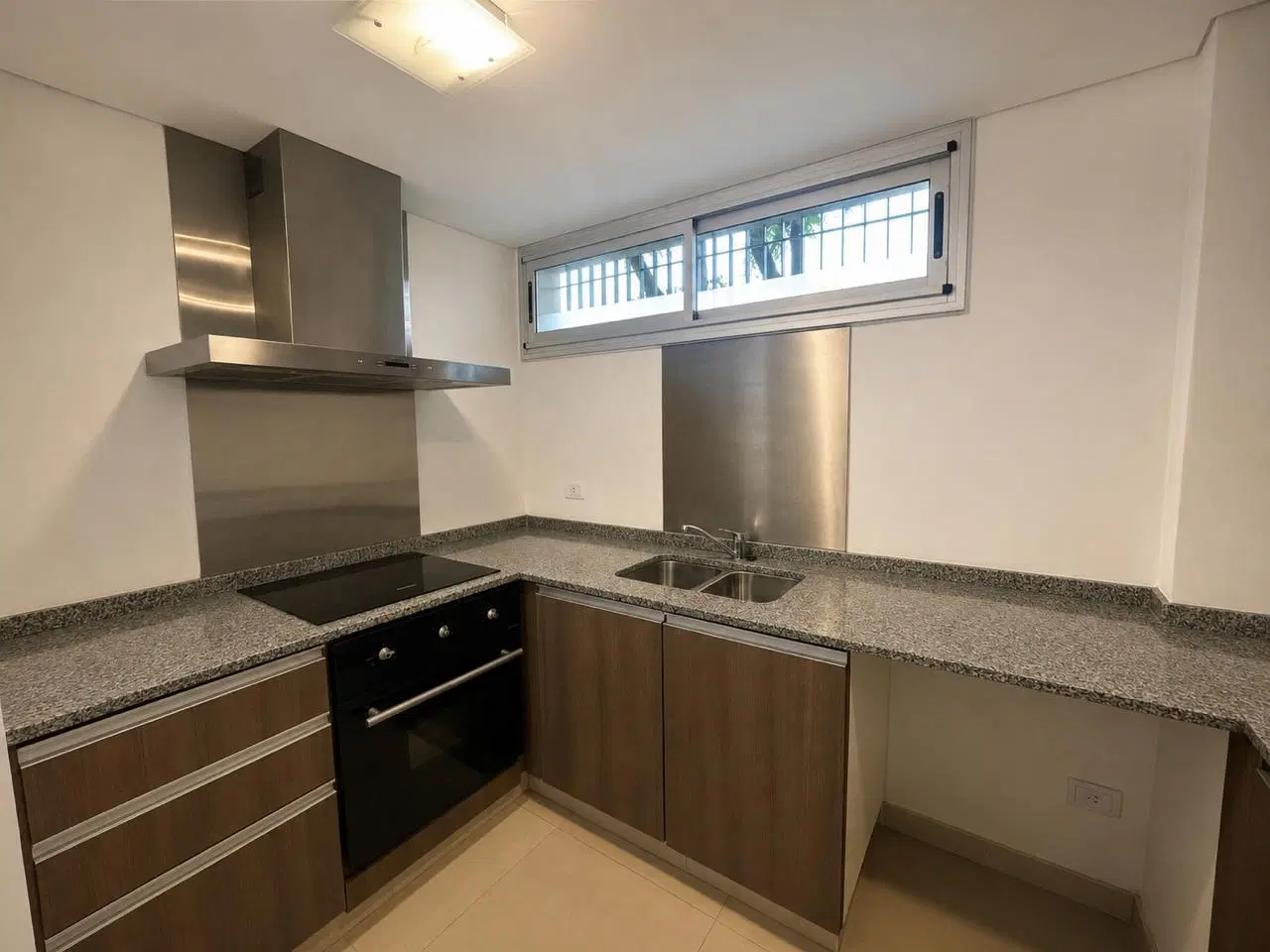 DEPARTAMENTO EN ALQUILER EN BANFIELD 3
