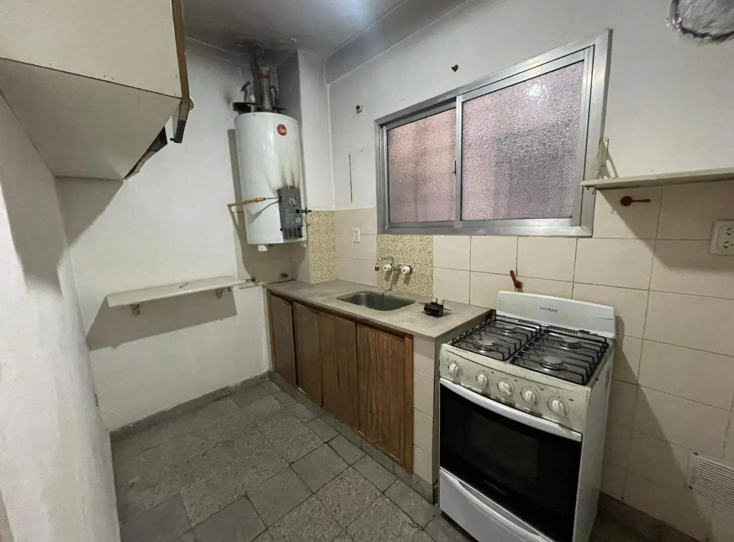DEPARTAMENTO EN ALQUILER EN ADROGUÉ 8