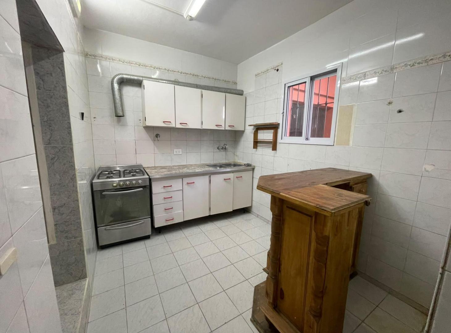 Foto de DEPARTAMENTO PH EN ALQUILER EN JOSÉ MARMÓL, imagen 5