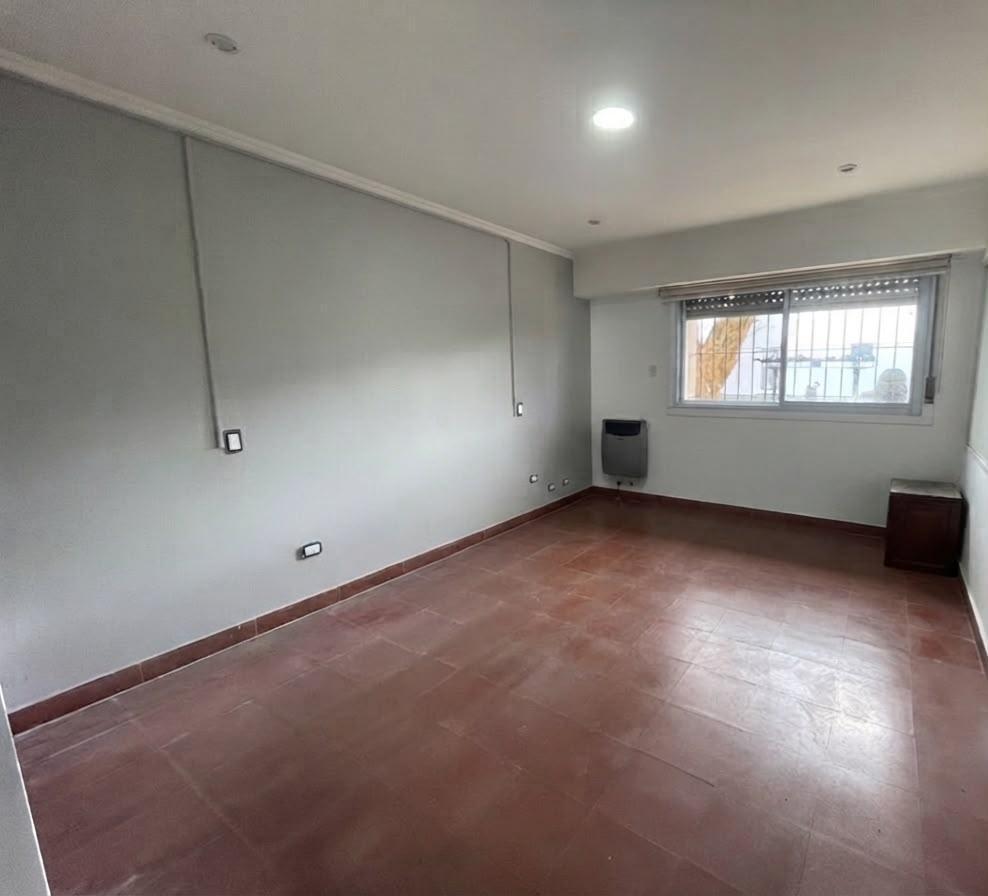 Foto de DEPARTAMENTO PH EN ALQUILER EN JOSÉ MARMÓL, imagen 1