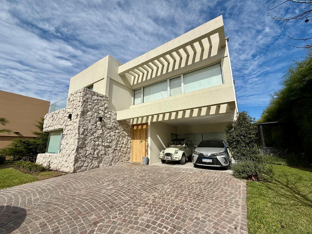 Foto de CASA EN VENTA EN ADROGUÉ CHICO, imagen 2