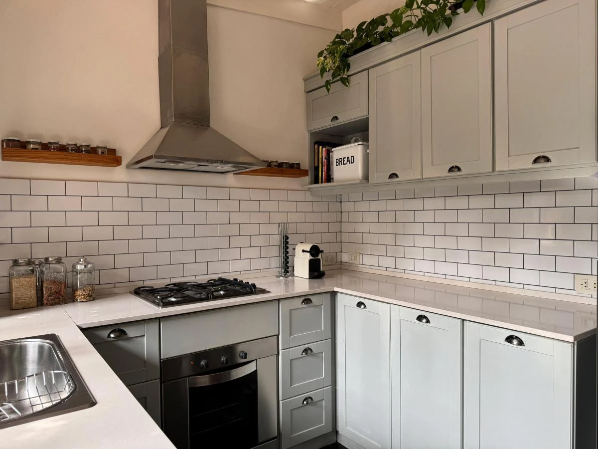 Retasada Casa Pasillo 2 Dorm., Patio y Parrillero 79 m² Exclusivos 2