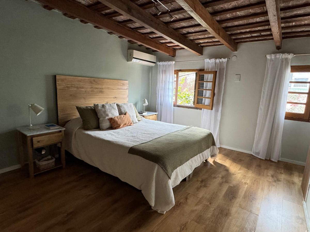 Retasada Casa Pasillo 2 Dorm., Patio y Parrillero 79 m² Exclusivos 5