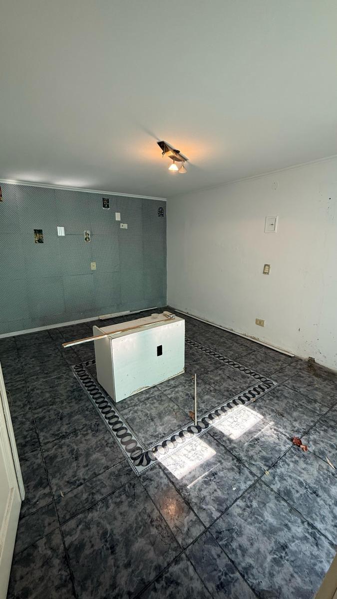 Venta 2 Casas Muy Amplias de 2 Dorm. con Cocheras y Patio en Nansen 686 2