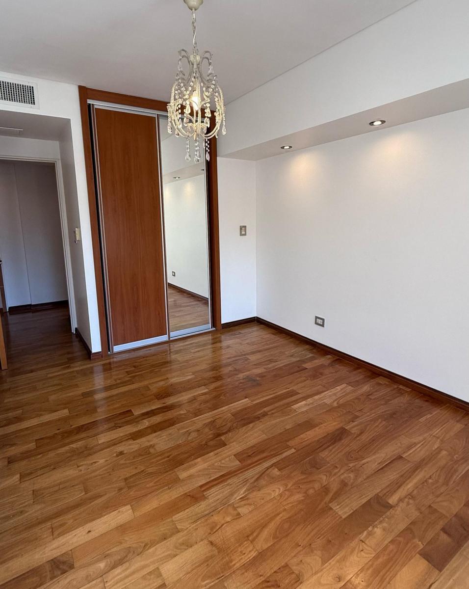 Venta Departamento 3 Dorm. Zona Rio 158 m² con Cochera y Baulera 2