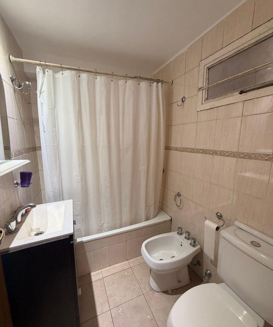 Foto de ALQUILER - DEPARTAMENTO 2 DORMITORIOS AL FRENTE BARRIO LOURDES, imagen 4