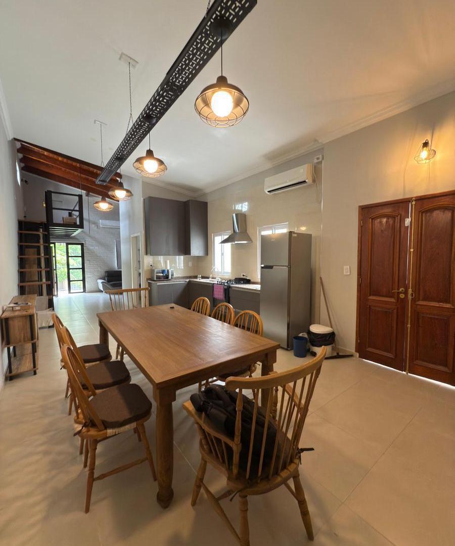 Foto de DUPLEX EN VENTA 2 dormitorios 3 baños + 1 ambiente apto para local, imagen 3