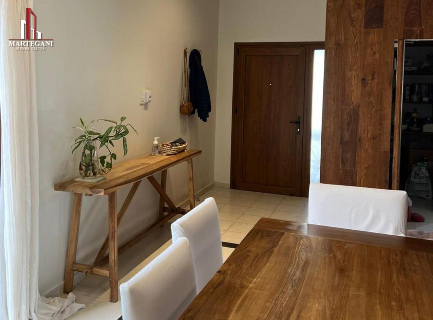 Foto de Casa Premium en Venta 3 Dormitorios en Suite, Pileta, Garage Doble, imagen 2