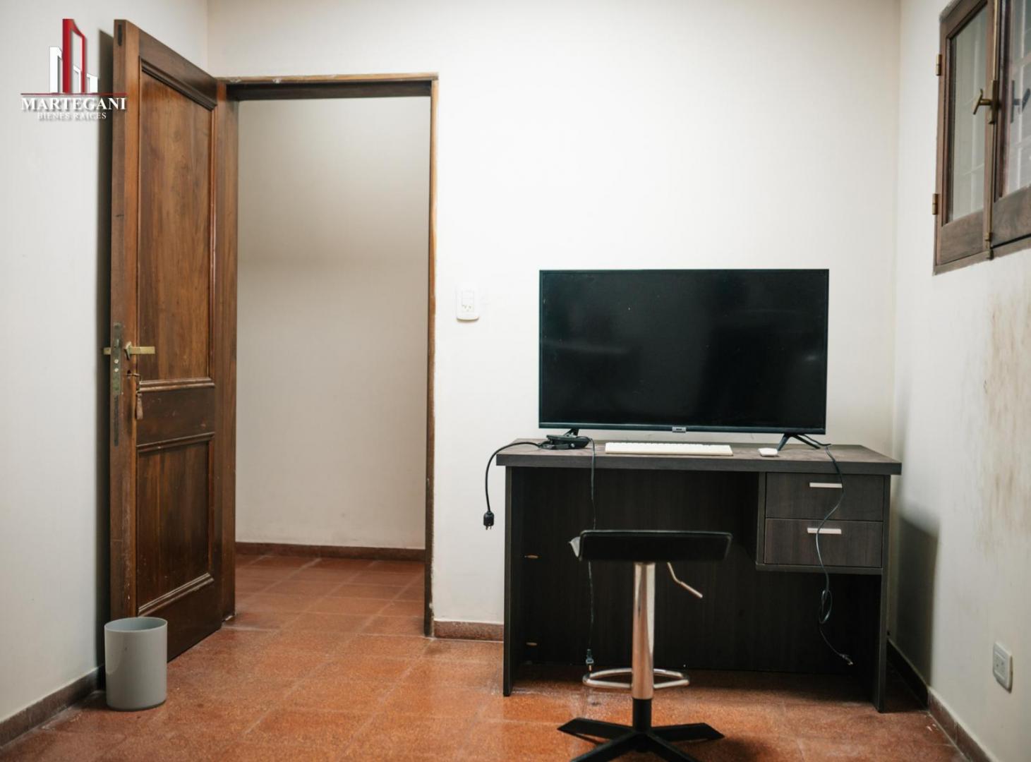 Foto de Venta Imponente Casa 6 Dorm. con Pileta y Jardín, Centro Histórico de, imagen 4