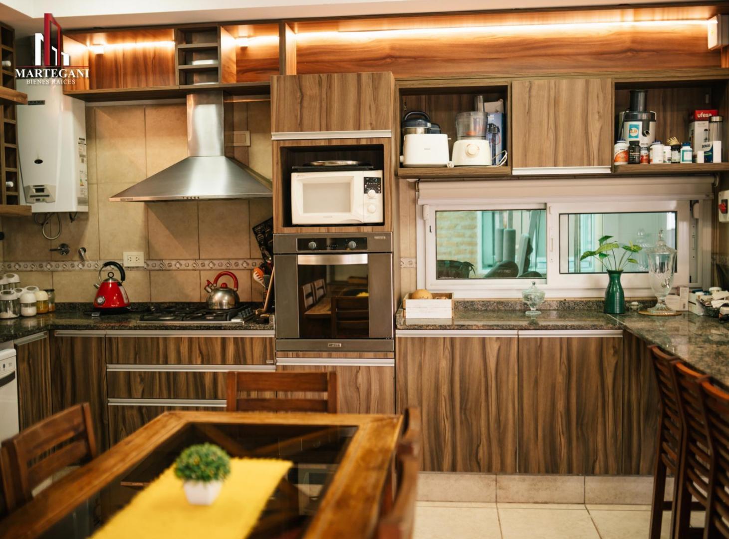 Foto de Exclusiva Casa Amoblada, Vistas Al Golf, 415 M², Golf Club Corrientes, imagen 5