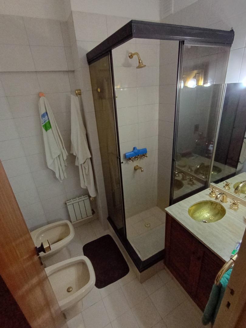 Foto de Departamento de 4 AMB en venta, imagen 3